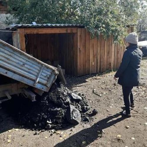 В Туве продолжают доставку бесплатного угля в рамках губернаторского проекта «Социальный уголь»