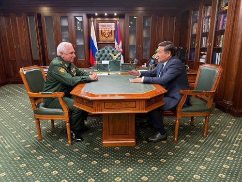 Владислав Ховалыг обсудил в Москве представление военнослужащего из Тувы к званию Героя России