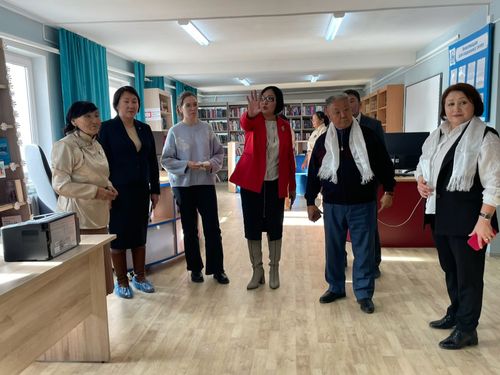 В селе Хандагайты открыли модельную библиотеку