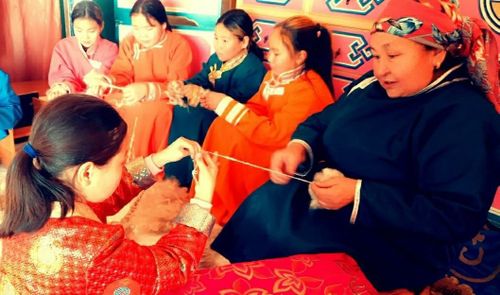 Тываның алдарлыг малчыны дүк дыдар кичээлди эрттирген