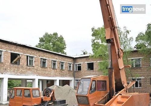 Федералдыг программа күүселдези-биле Шагаан-Арыгда школаны чаартып турар