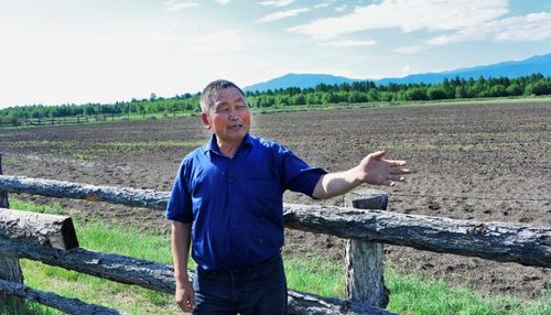 Только трудом жив человек