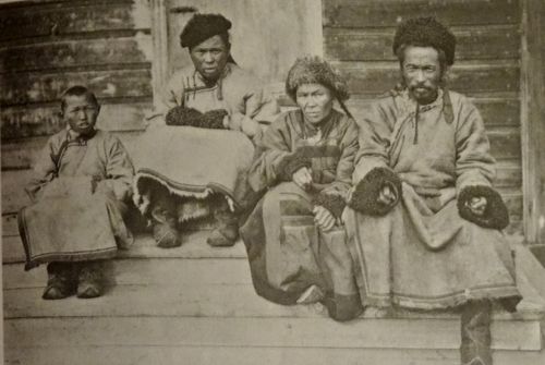 Доюбилейное-4: Кто написал прошения?