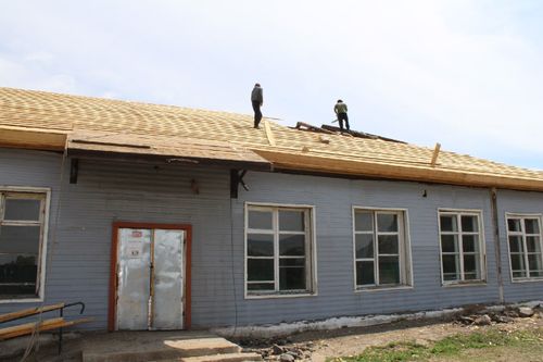 Тываның Баштыңы школаларның капиталдыг септелге ажылдарын хынаан